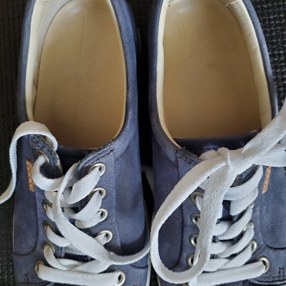 ECCO women's soft 7 sneaker | us 5 | blue suede - Picture 6 of 6